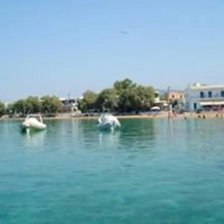 With 2 Bedrooms In With Wonderful Sea View Furnished Balcony And Wifi Lejlighed Páros
